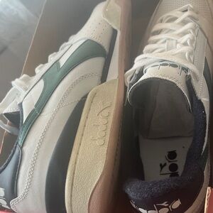 Diadora Men's White and Dark Green Sneakers